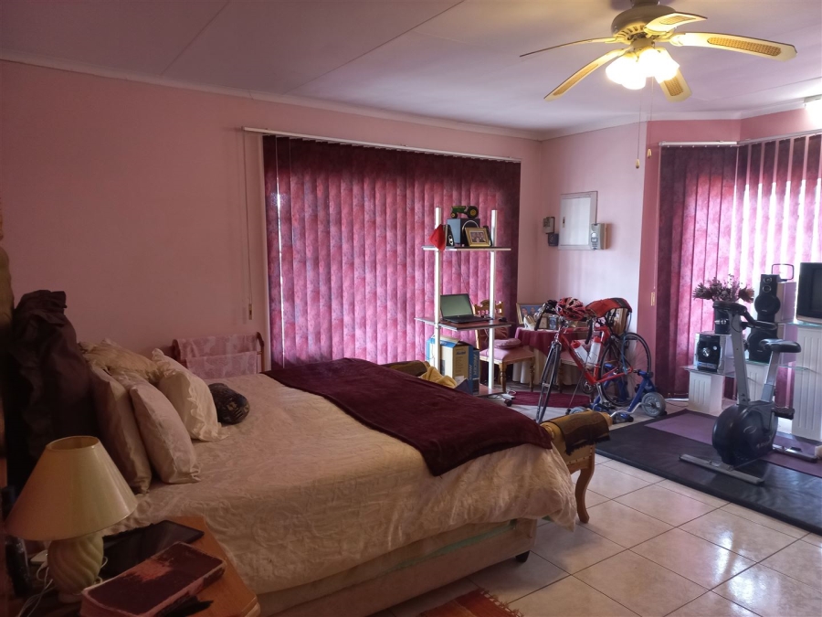 5 Bedroom Property for Sale in Cashan North West